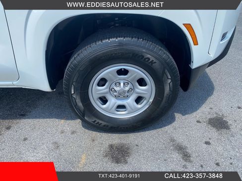 Used 2024 Nissan Frontier S AWD/4WD image 30