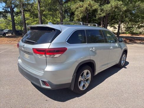 Used 2019 Toyota Highlander Limited AWD/4WD image 5