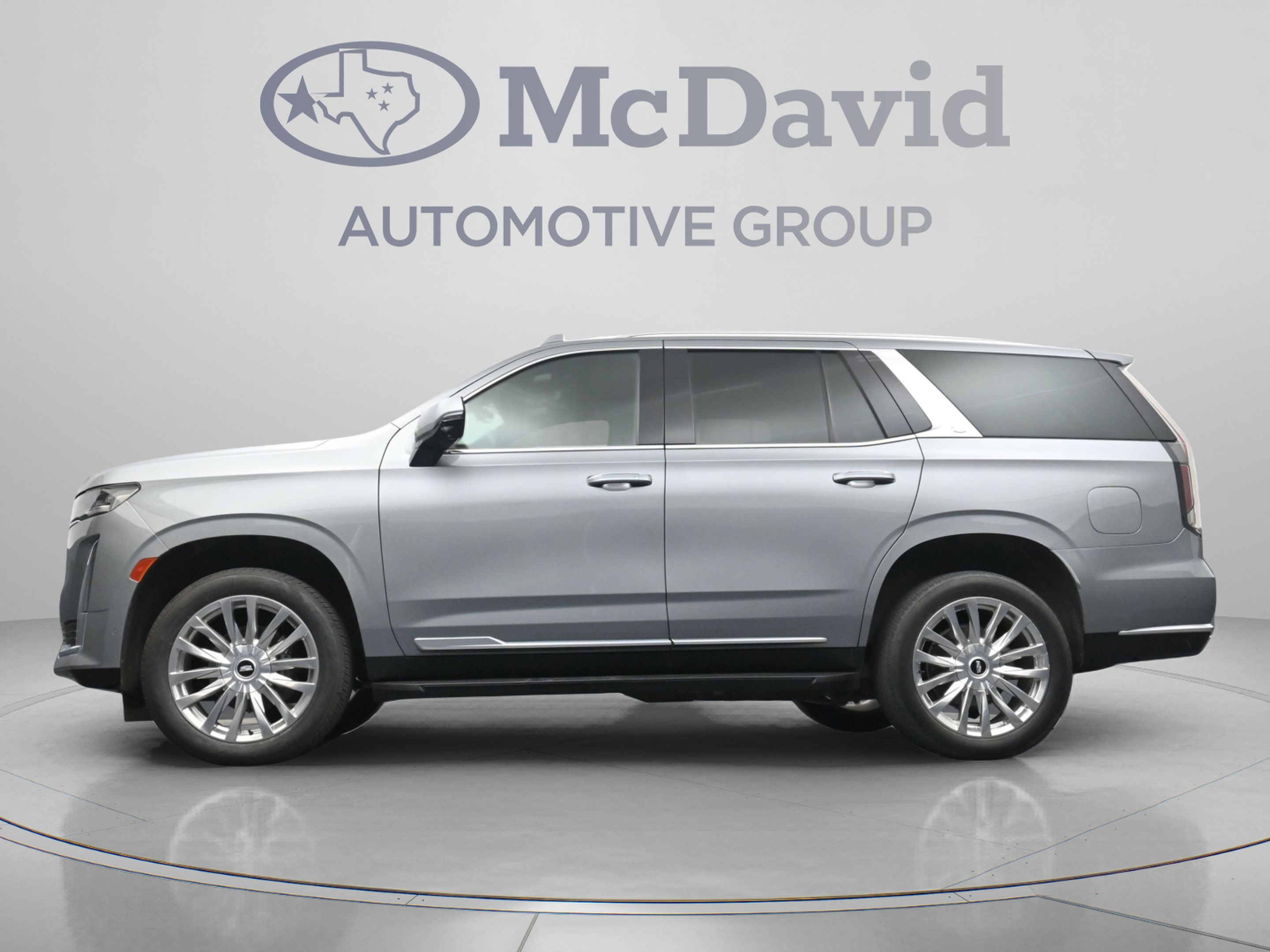Used 2023 Cadillac Escalade Premium Luxury AWD/4WD image 29