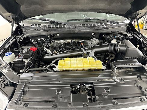 Used 2019 Ford F150 Platinum w/ Equipment Group 701A Luxury image 30