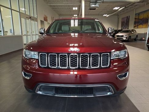 Used 2018 Jeep Grand Cherokee Limited AWD/4WD image 2