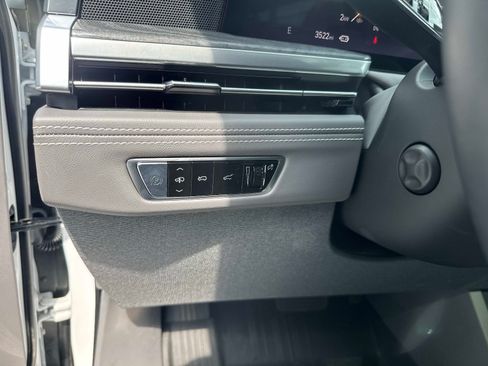 Used 2025 Cadillac Escalade IQ Sport 1 AWD/4WD image 35
