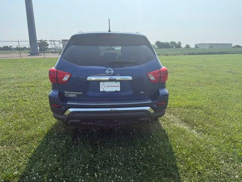 Used 2017 Nissan Pathfinder SL w/ SL Premium Package FWD image 6