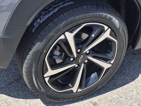 Used 2021 Chevrolet TrailBlazer RS w/ Technology Package AWD/4WD image 7