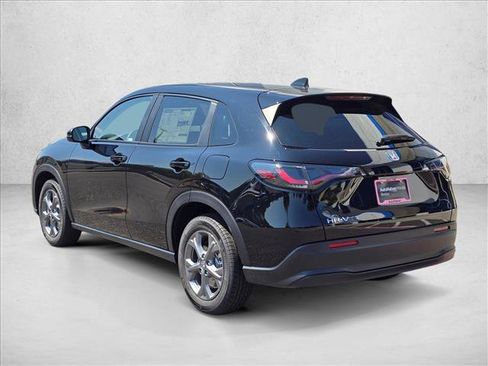 New 2027 Honda HR-V LX image 3
