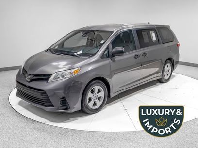 Used 2019 Toyota Sienna L w/ Carpet Mat Package