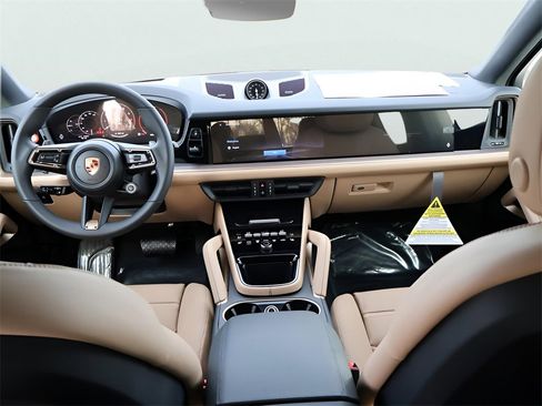 New 2026 Porsche Cayenne Coupe image 19