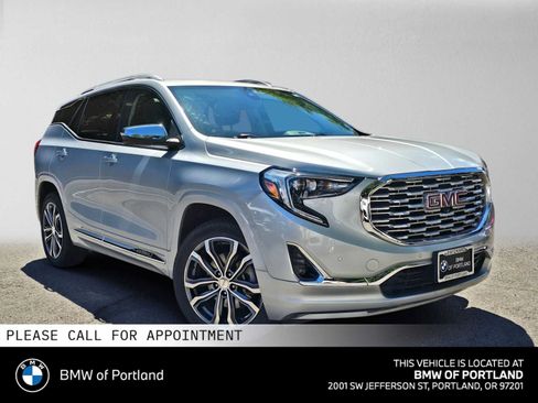 Used 2020 GMC Terrain Denali w/ Denali Premium Package AWD/4WD image 1