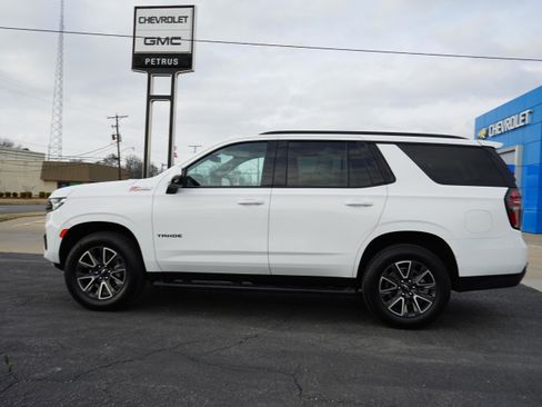 Used 2023 Chevrolet Tahoe Z71 w/ Luxury Package image 2