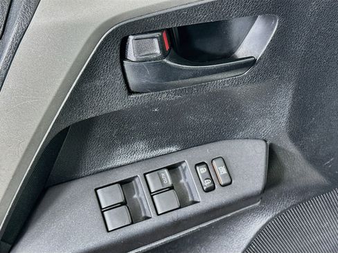 Used 2016 Toyota RAV4 LE FWD image 15