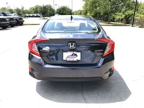 Used 2017 Honda Civic Touring image 5