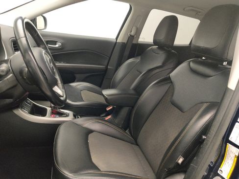 Used 2020 Jeep Compass Latitude image 17