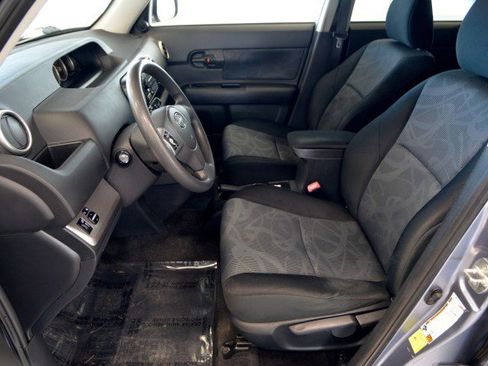 Used 2012 Scion xB image 9