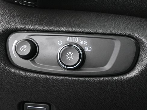 Used 2024 Chevrolet Blazer LT w/ Midnight/Sport Edition FWD image 21