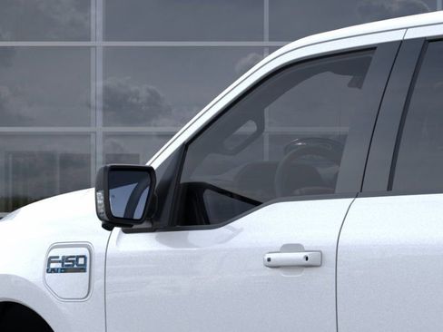 Used 2025 Ford F150 Lightning Flash AWD/4WD image 20