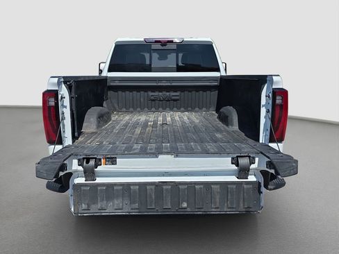 Used 2025 GMC Sierra 3500 Denali Ultimate AWD/4WD image 17
