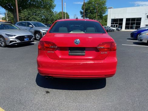 Used 2013 Volkswagen Jetta SE FWD image 5
