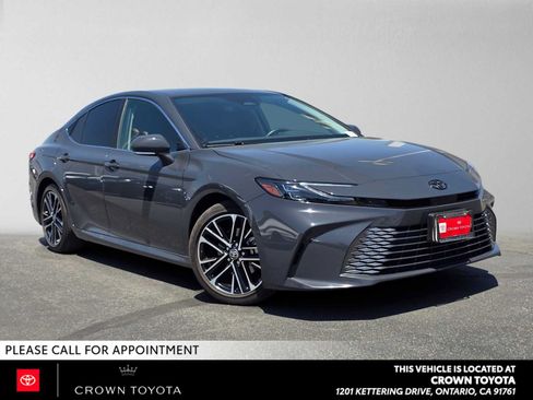 Certified 2025 Toyota Camry XLE FWD image 1
