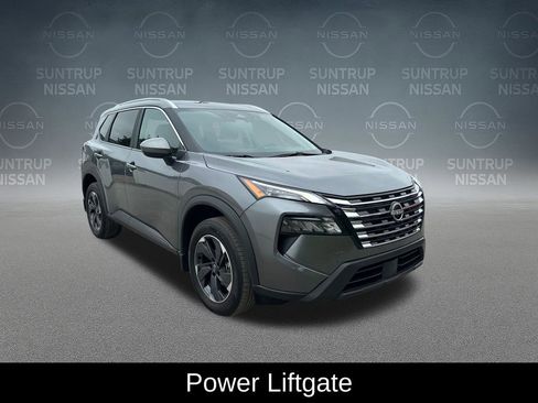 Used 2025 Nissan Rogue SV w/ SV Premium Package FWD image 10