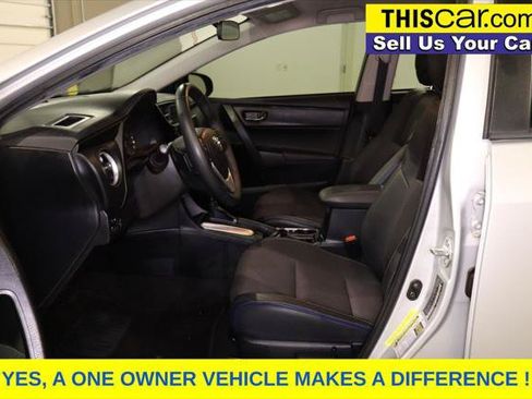 Used 2018 Toyota Corolla SE FWD image 11