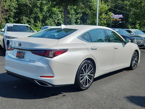 Used 2024 Lexus ES 350 w/ Premium Package FWD image 12