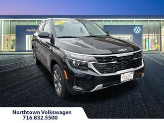 Used 2024 Kia Seltos LX video 1