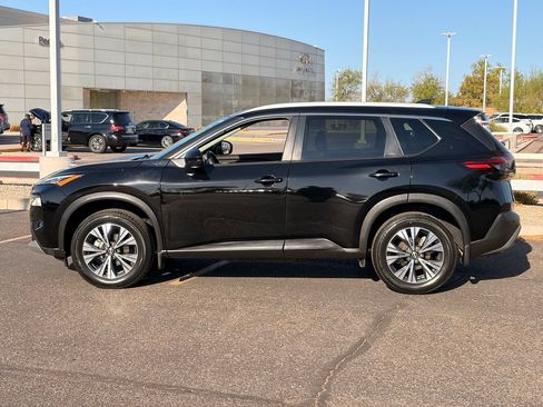 Certified 2022 Nissan Rogue SV w/ SV Premium Package FWD image 3