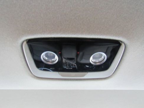 Used 2023 Kia Niro EX Touring image 32