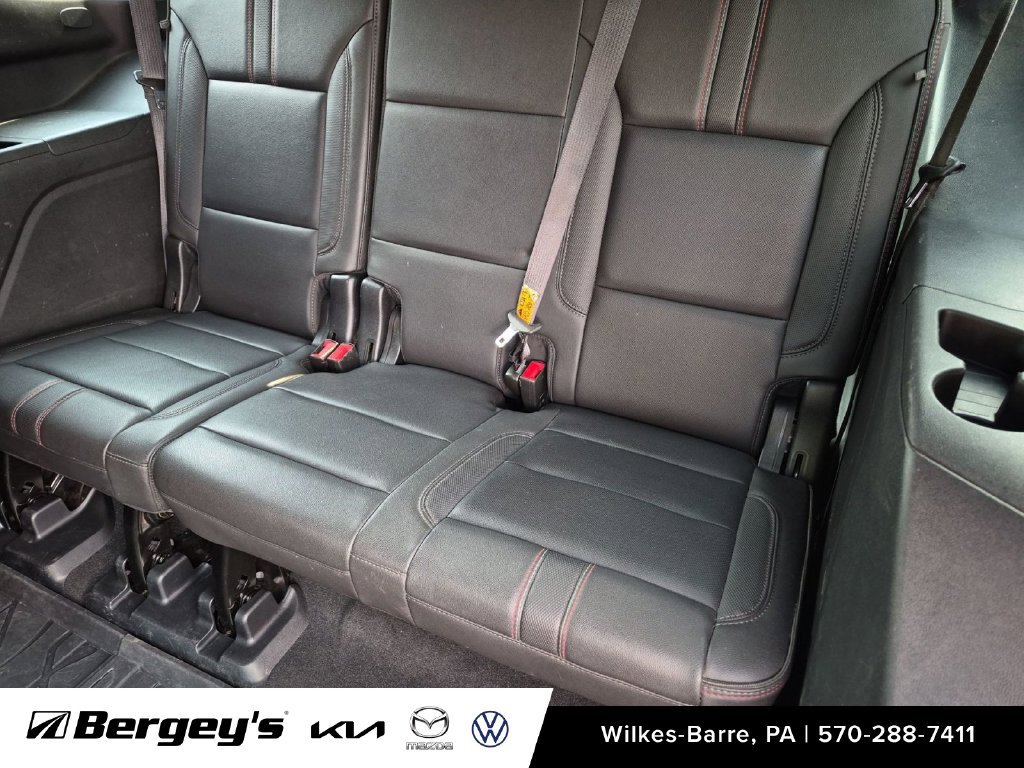 Used 2022 Chevrolet Tahoe RST w/ Luxury Package AWD/4WD image 33