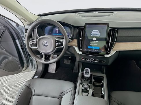 Used 2026 Volvo XC90 B5 Plus w/ Protection Package Premier AWD/4WD image 19