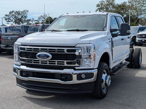 New 2026 Ford F350 XL w/ XL Chrome Package image 8