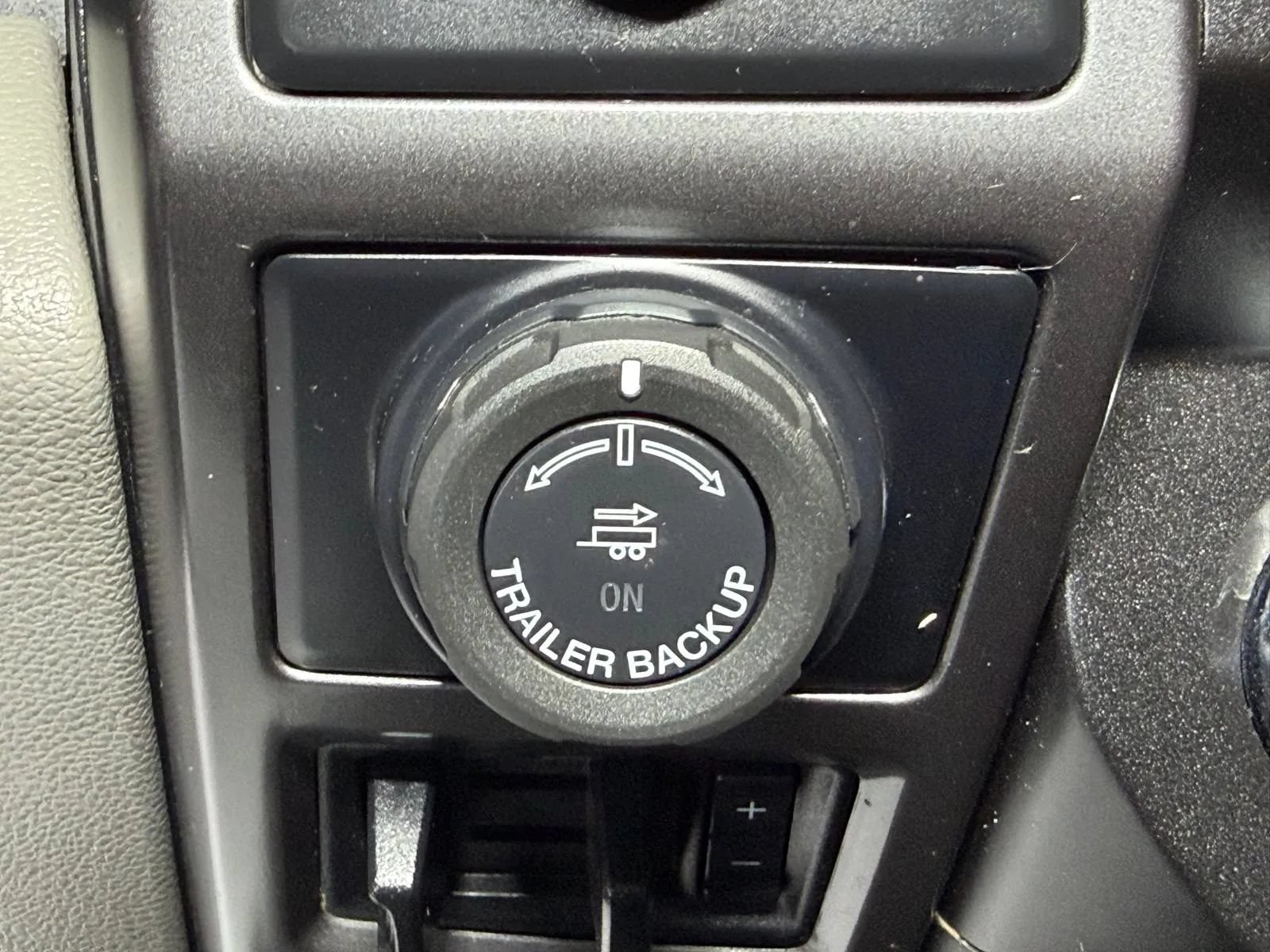 Used 2019 Ford F150 XLT w/ Equipment Group 302A Luxury AWD/4WD image 31