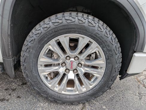 Certified 2019 GMC Sierra 1500 Denali w/ Technology Package RWD image 12