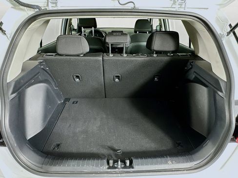 Used 2025 Hyundai Venue SEL image 28