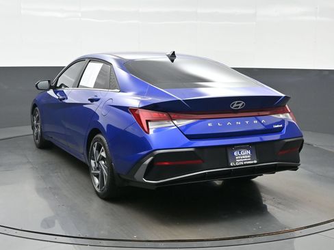 Certified 2025 Hyundai Elantra Limited FWD image 4