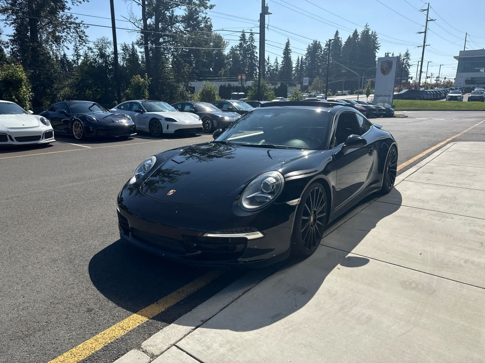 Used 2014 Porsche 911 Carrera 4S AWD/4WD image 1