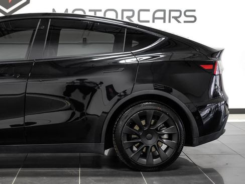 Used 2021 Tesla Model Y Long Range AWD/4WD image 13