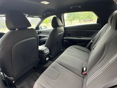 Certified 2025 Hyundai Elantra Sport FWD image 17