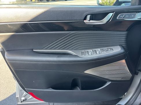 Used 2024 Hyundai Palisade Calligraphy image 17