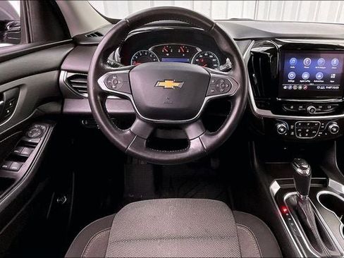 Used 2020 Chevrolet Traverse LT FWD image 5