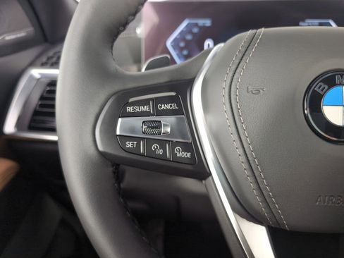 Used 2026 BMW X5 sDrive40i image 14