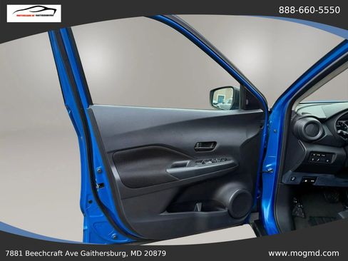 Used 2022 Nissan Kicks S w/ Interior Electronics Package FWD image 9