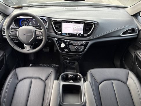 New 2026 Chrysler Pacifica Select w/ S Appearance Package image 21