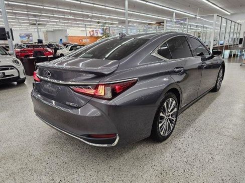 Used 2021 Lexus ES 300h w/ Premium Package FWD image 4