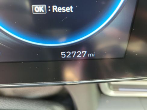 Used 2022 Hyundai Elantra Limited FWD image 20