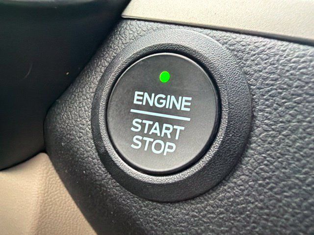 Certified 2022 Ford Escape SEL AWD/4WD image 43