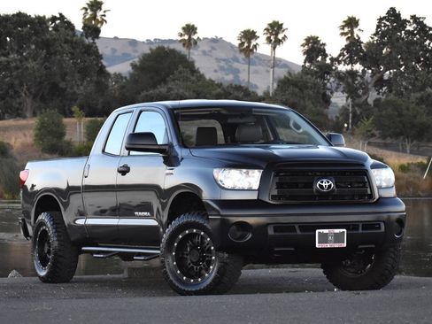 Used 2012 Toyota Tundra 4x4 Double Cab w/ Tow Pkg image 2