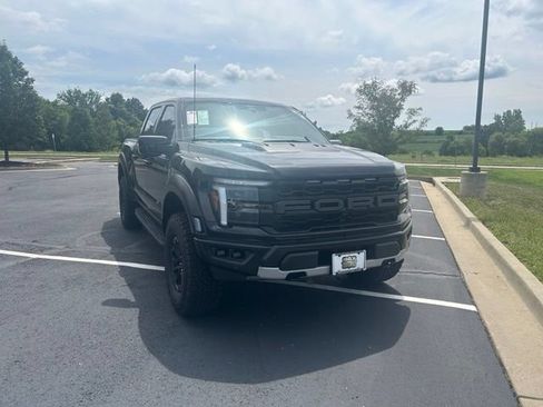 Used 2025 Ford F150 Raptor AWD/4WD image 14