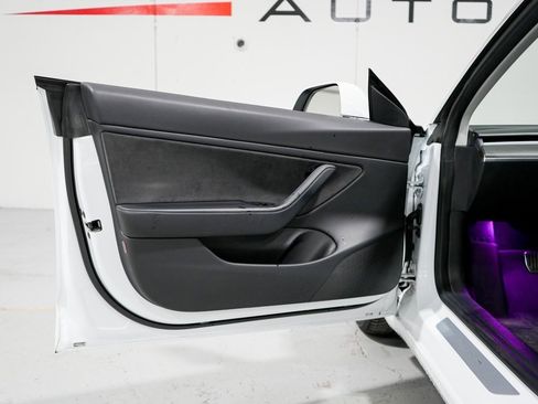 Used 2018 Tesla Model 3 Long Range image 25