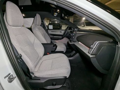 New 2025 Volvo EX30 Ultra w/ Protection Package Premier AWD/4WD image 30